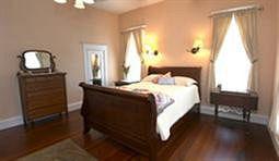 Ainsworth House Inn Luling Экстерьер фото